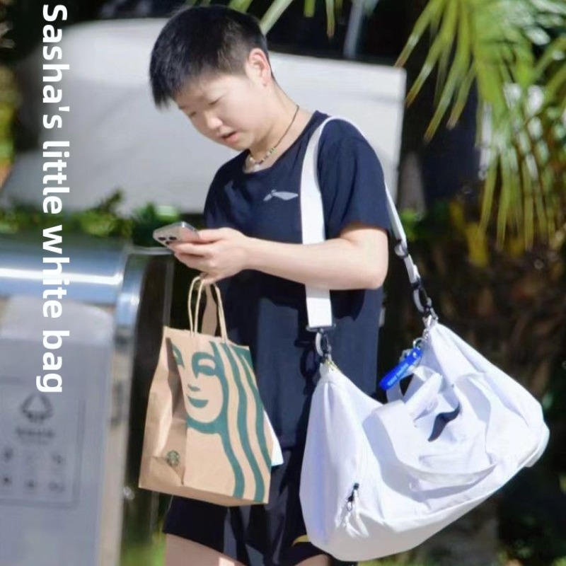 Li-Ning sports bag, same style - مراجعة Table Tennis Kit Bag وسعره